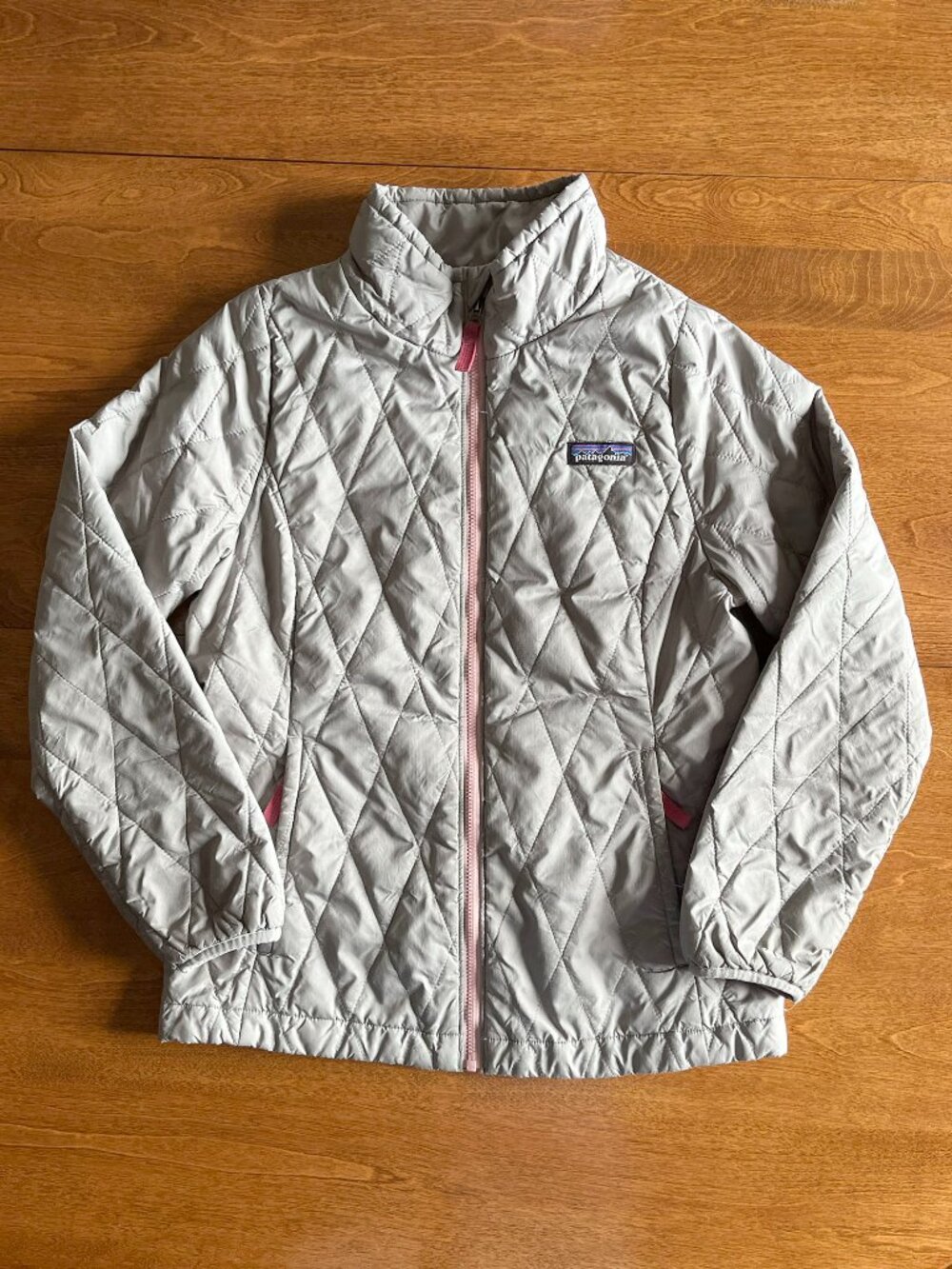 Patagonia gray and pink quilted jacket M 10
